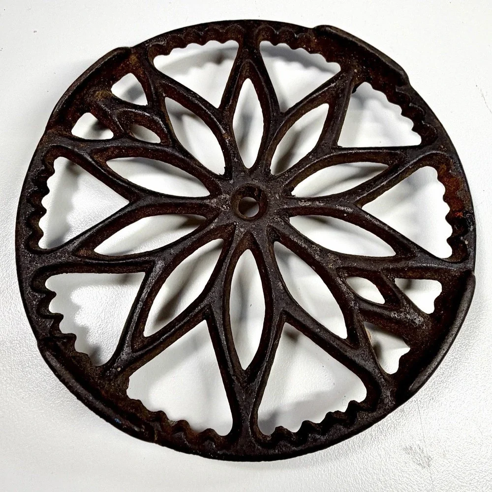 VTG Cast‎ Iron Trivets Ornate Primitive Farmhouse Kitchen Décor Rustic Set of 3
